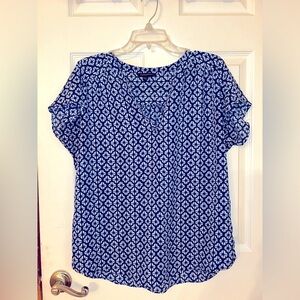 Banana Republic Short Sleeve blue, and white lightweight top size Large